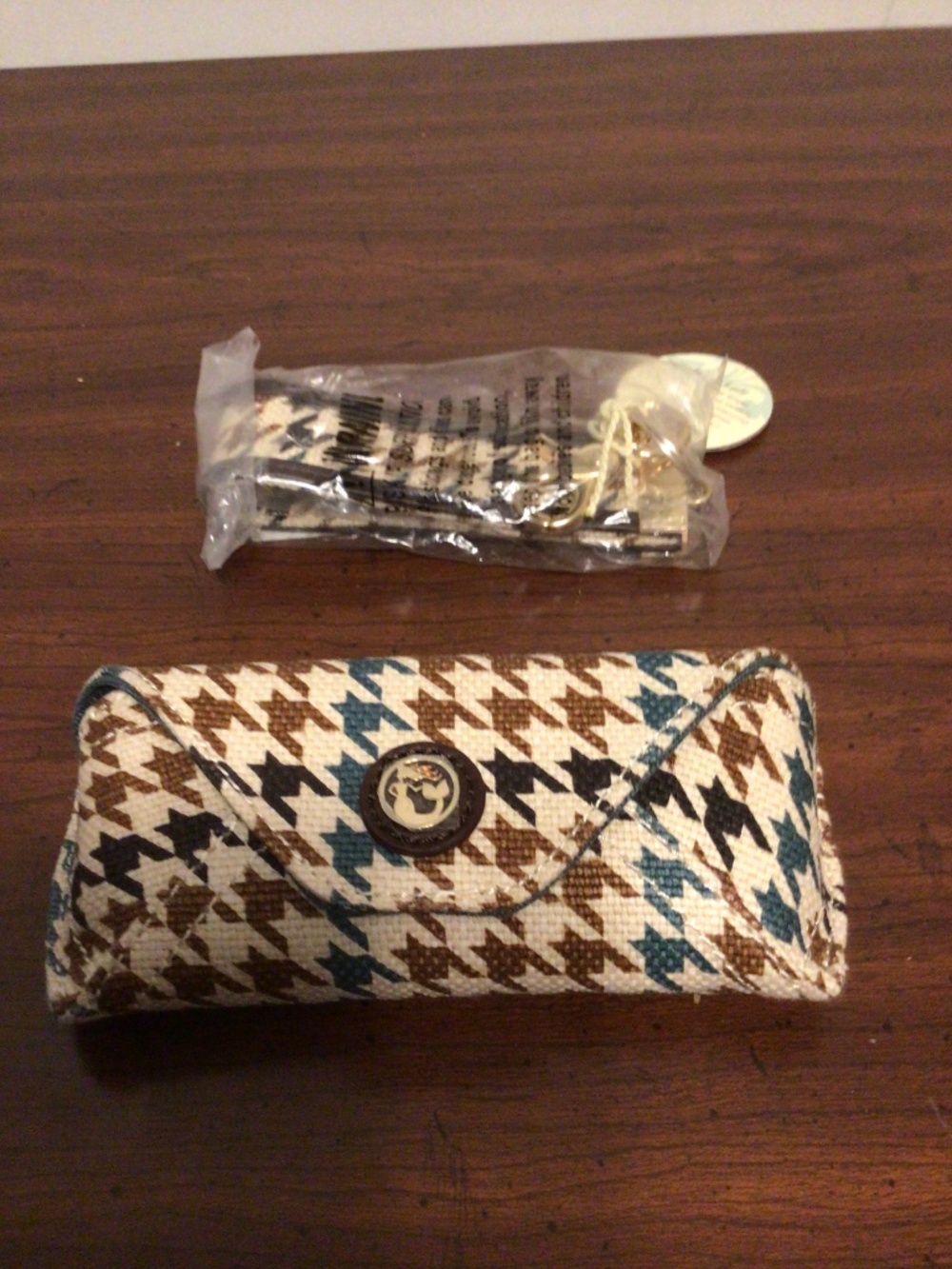 SPARTAN 449 Daufuskie Island hound tooth glass case and wrist key holder NWT - Picture 2 of 7
